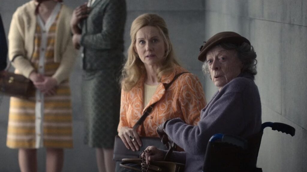 Rai3 ricorda Maggie Smith con The Miracle Club in una scena con Laura Linney